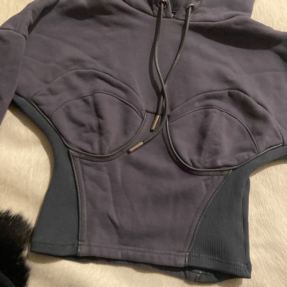 Maniere De Voir crop top hoodie - Picture 3 of 4